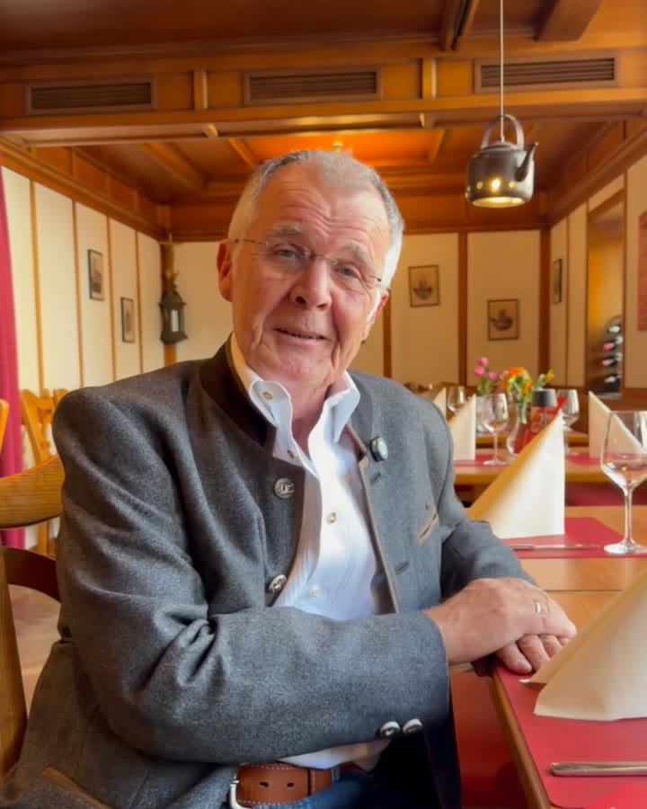 Martin Seitel im Gastraum des Restaurant St. Erhard